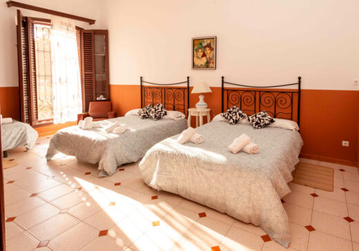 Masia-La-Bomba-habitaciones