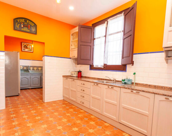 Masia-con-cocina-grande