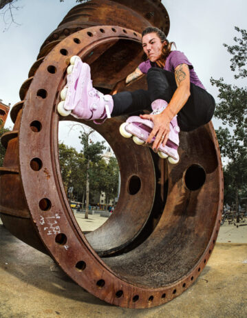 Una fusión entre clases de roller freestyle y un recorrido guiado por los spots más emocionantes de Barcelona y alrededores